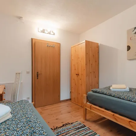 Terrace Garden Retreat By Interhome Appartement