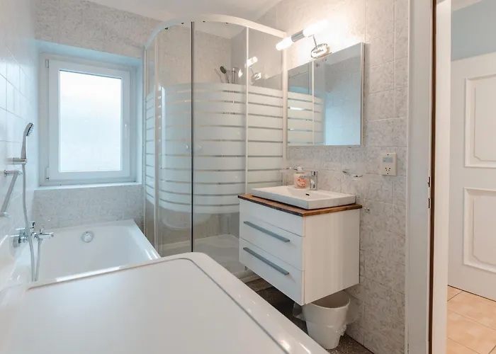 Terrace Garden Retreat By Interhome באד גסטיין